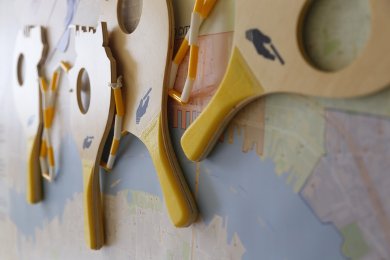 paddles and map